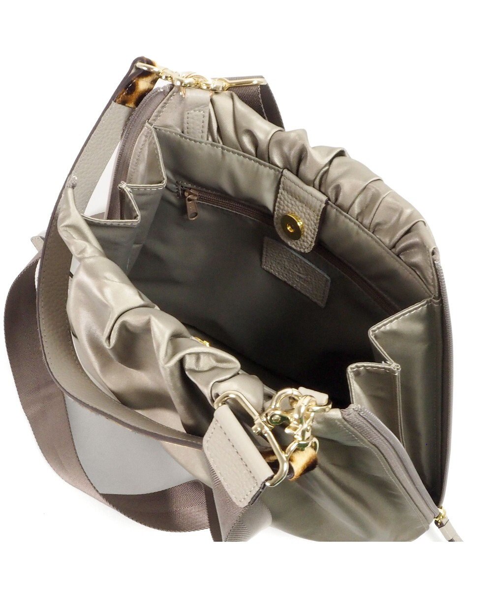 PELLE BORSA ミドルサイズショルダー W Face 4658 チアーズ 