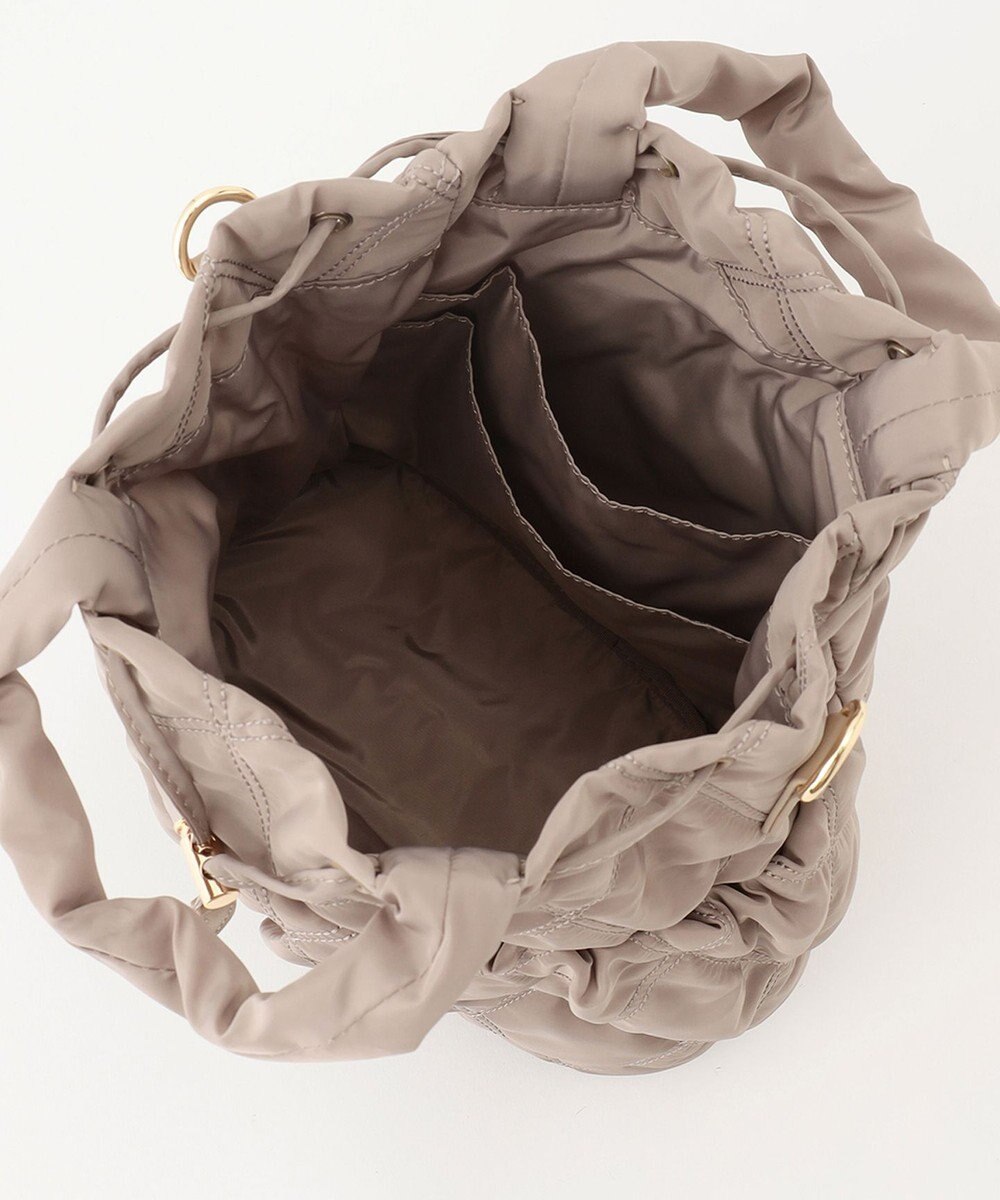 23区 キルティングショルダーバッグ 