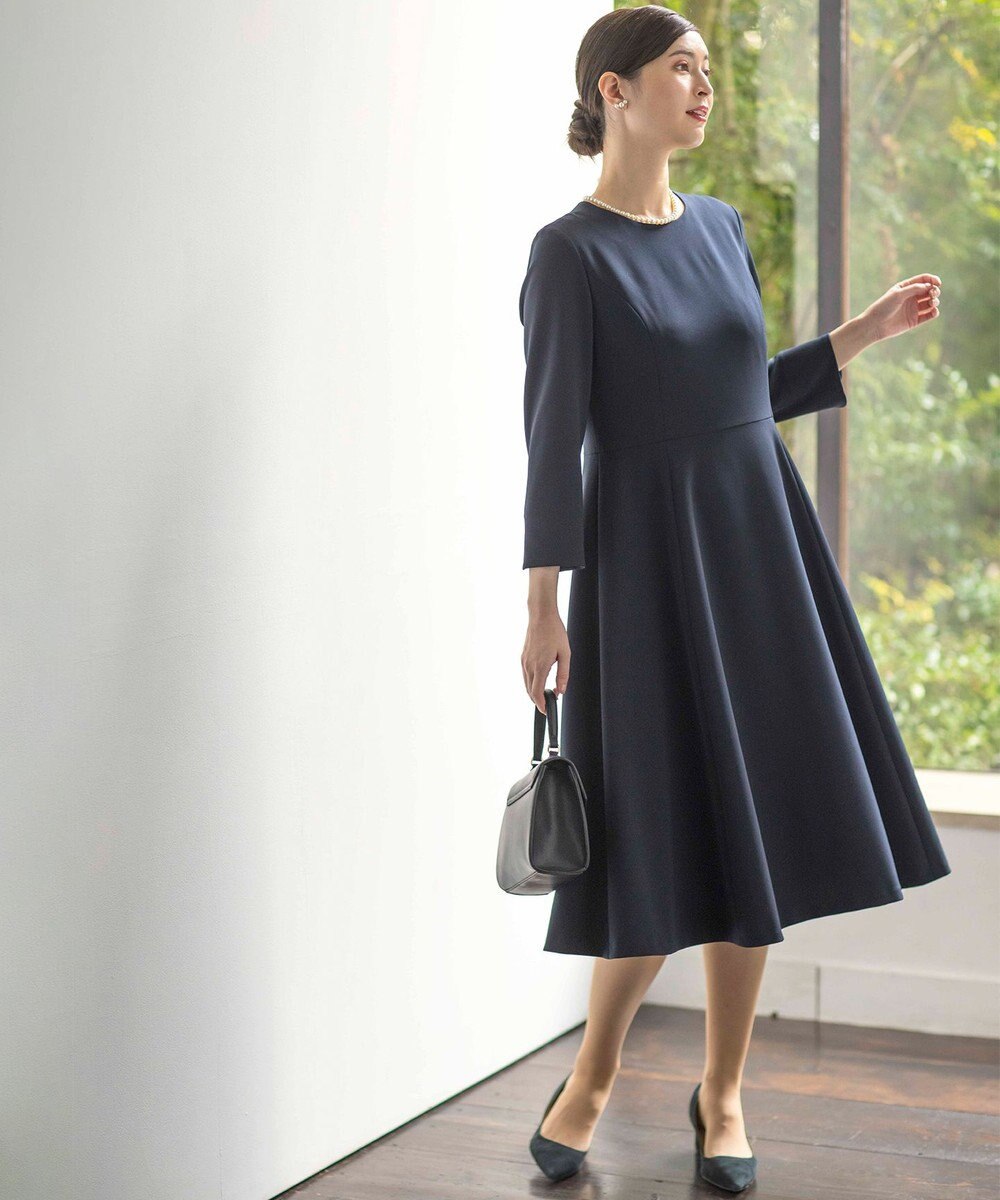 組曲 L 【KUMIKYOKU NAVY】コンフォータブルドレープ フレアワンピース 