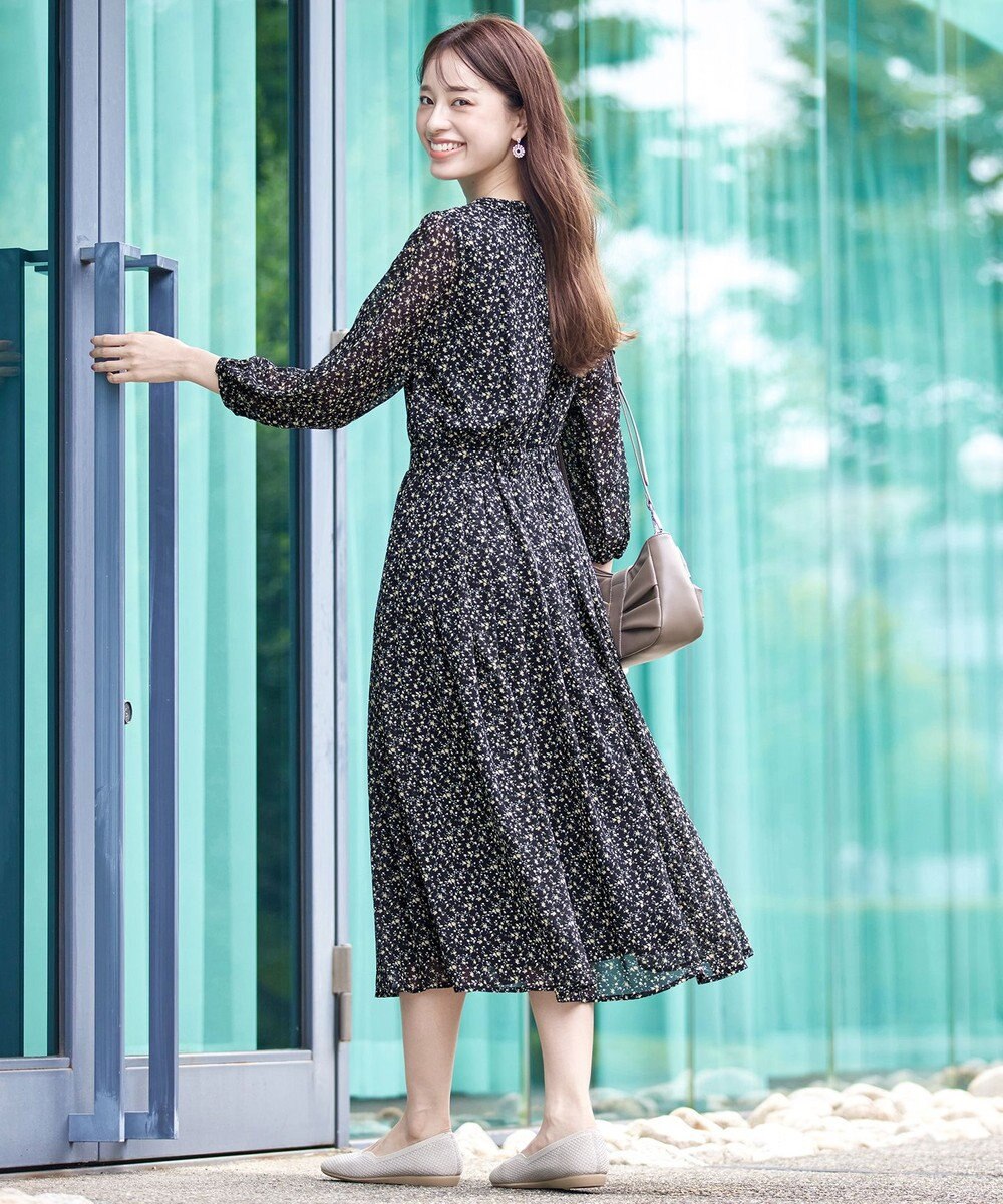 Tiaclasse 【新色追加・洗える】花柄フリルドレープワンピース 