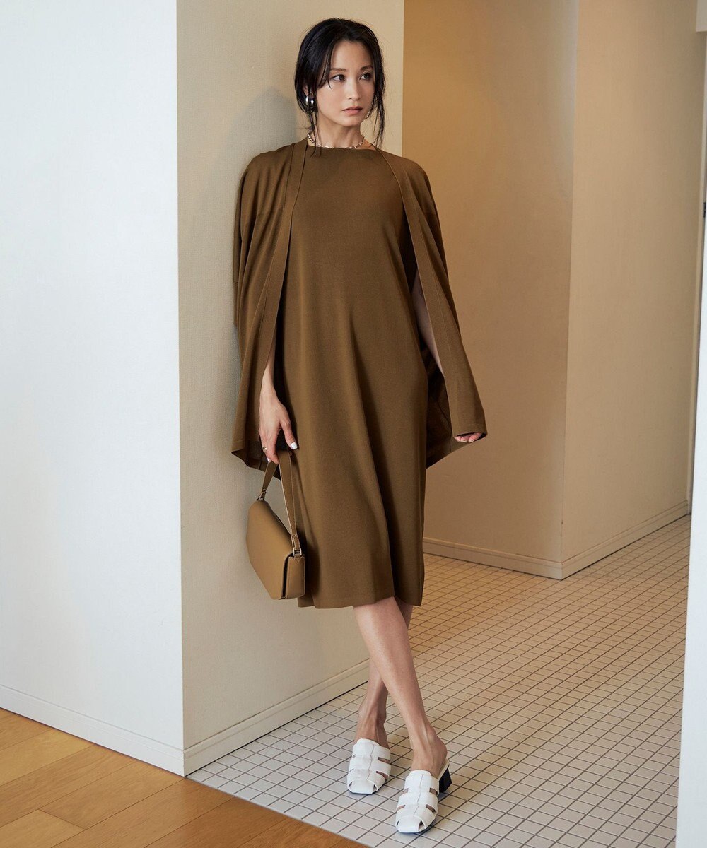 卒入学式や結婚式にしっくり馴染むおすすめセレモニーバッグは、アイシービーの2WAYクラッチバッグ