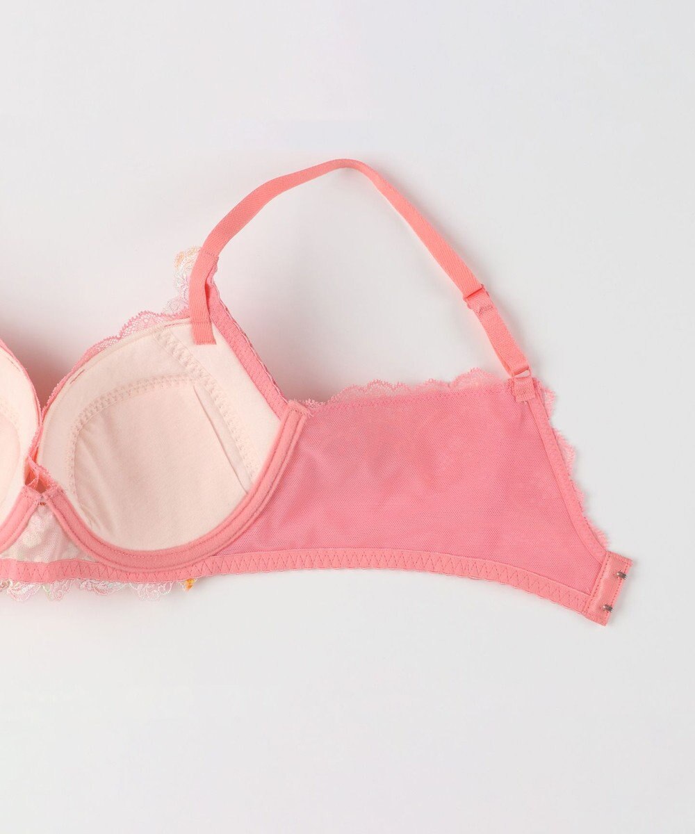 Wing ブラジャー Wing Lesiage 脇すっきりの着やせシルエット 背中の段差・脇のハミ肉軽減 【2920シリーズ】 Gカップまで対応 大きいサイズ ブラ PB2921 ウイング／ワコール 