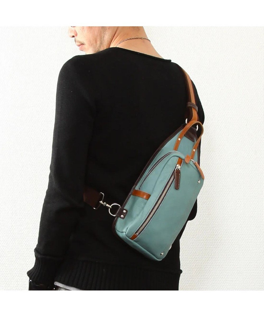 UNBILLION Otias シュリンクレザーオイル仕上げタテ型ボディバッグ 