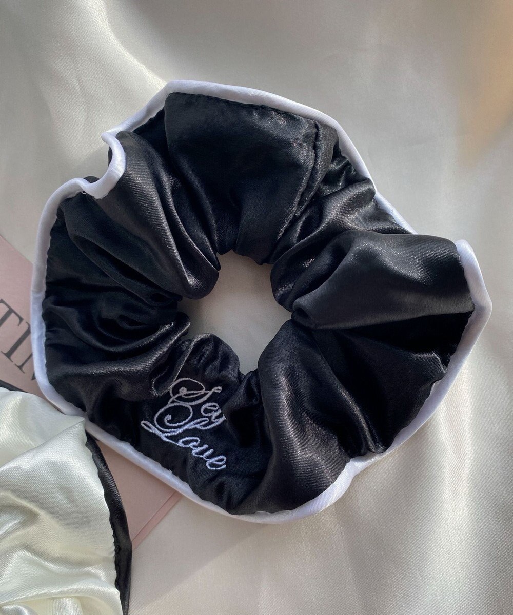 WEGO LBIGロゴ刺繍シュシュ 