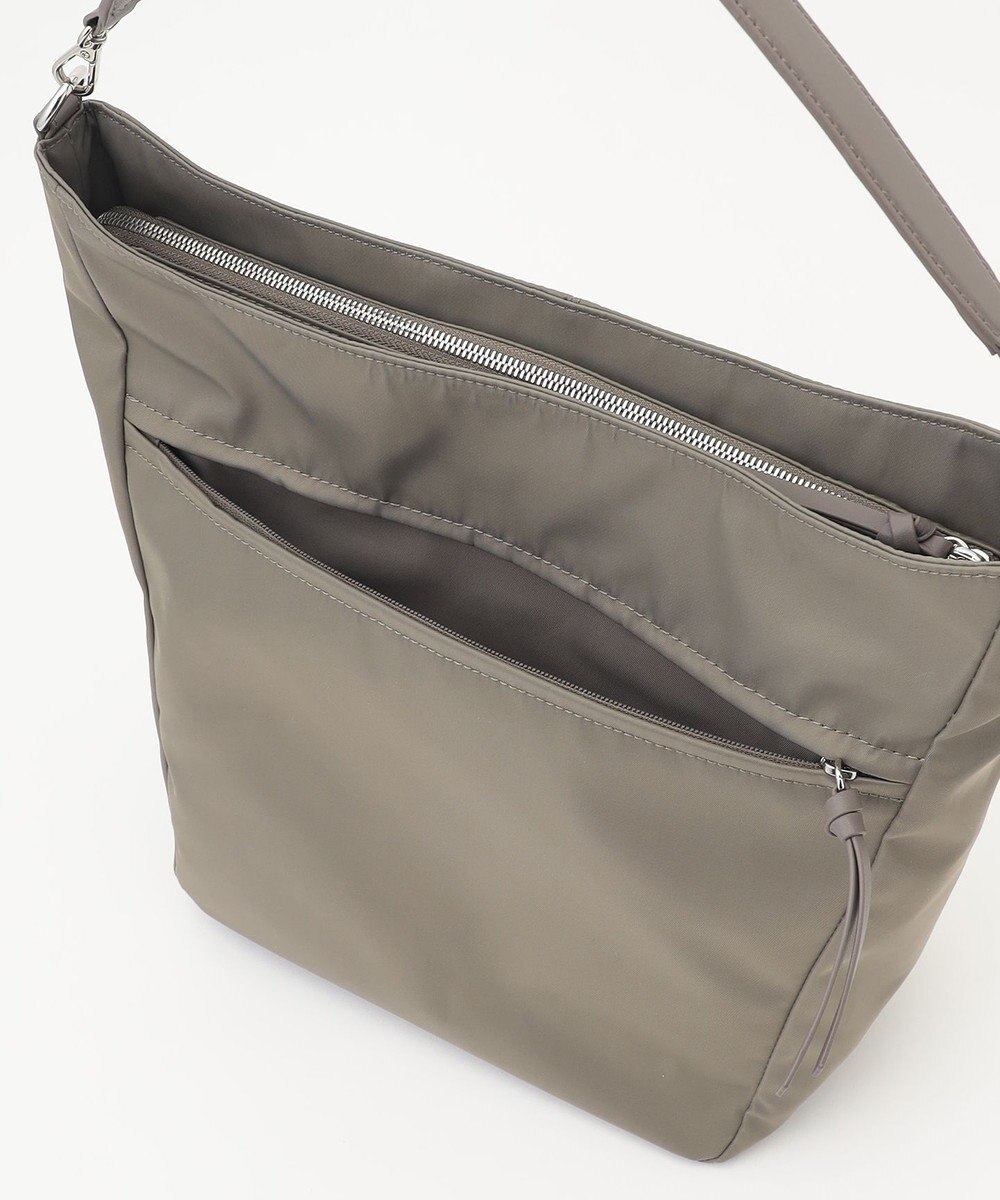 Y'SACCS ツイルナイロン　カーブショルダー　Mサイズ 