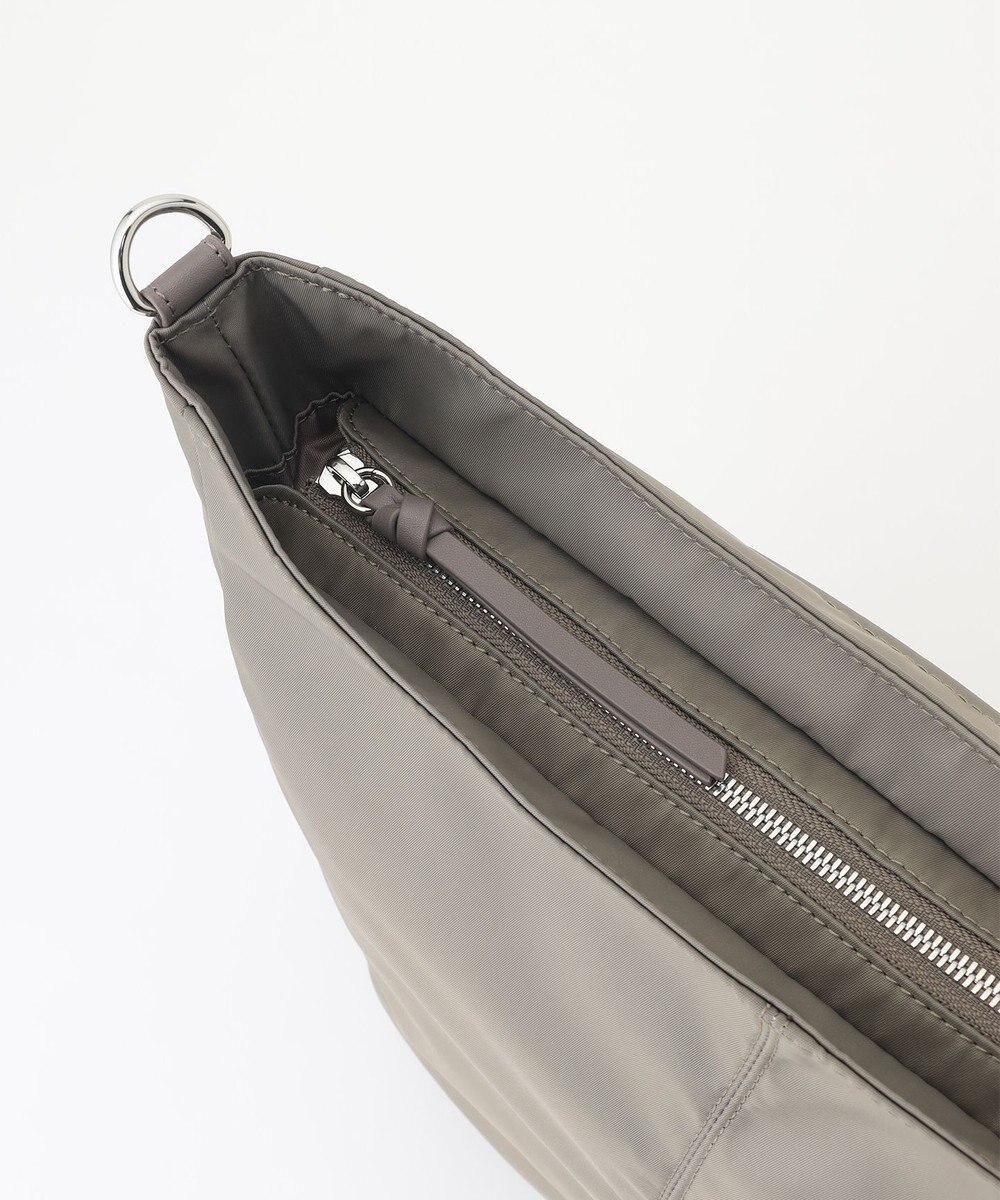 Y'SACCS ツイルナイロン　カーブショルダー　Mサイズ 