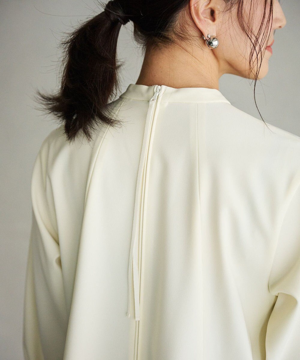 #Newans 〈亀恭子さんコラボ〉パネルタックAラインブラウス 