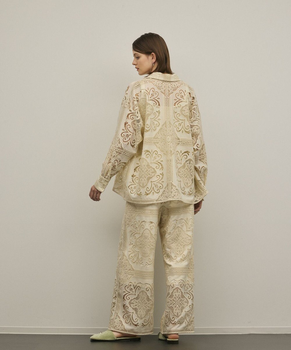 GRACE CONTINENTAL パネル刺繍シャツ 