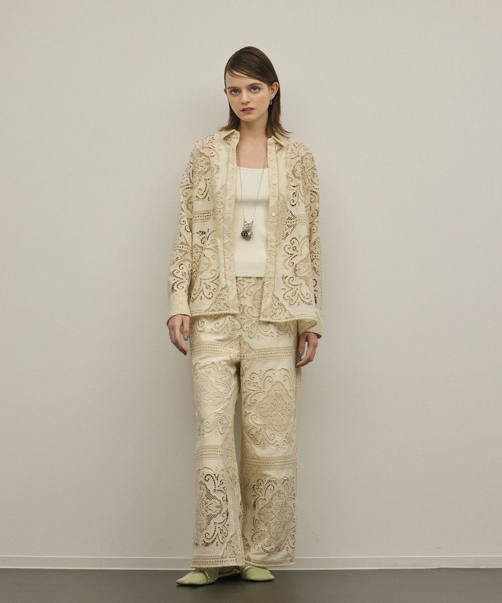 GRACE CONTINENTAL パネル刺繍シャツ 