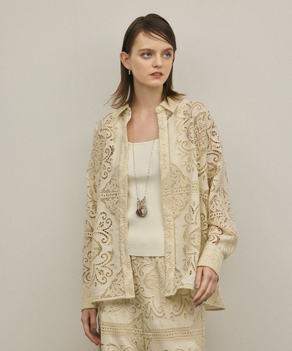 GRACE CONTINENTAL パネル刺繍シャツ 