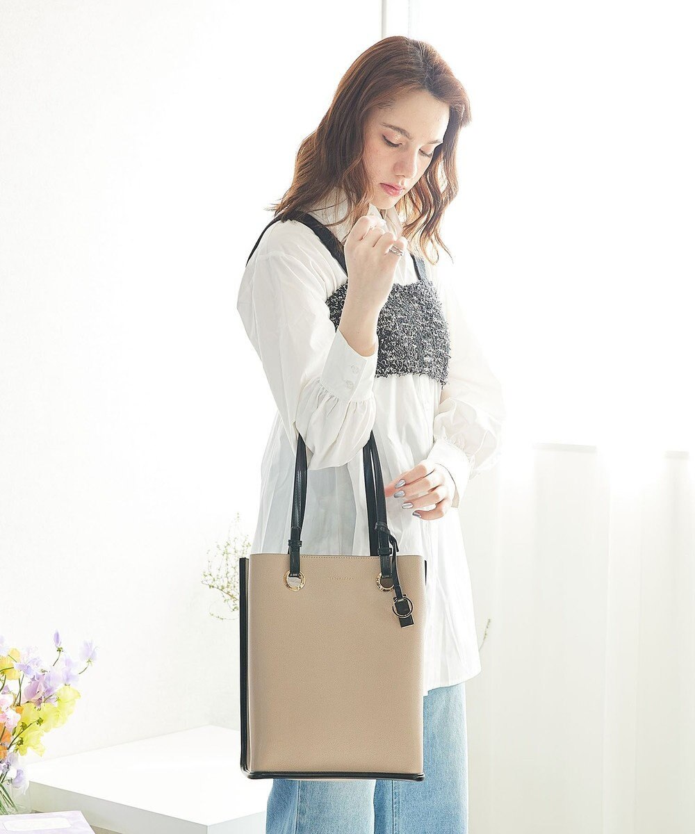 style code 【MERCURYDUO/マーキュリーデュオ】メタルアイレット　縦長トートバッグ 推し活ラージバッグ 縦長ショルダーバッグ 