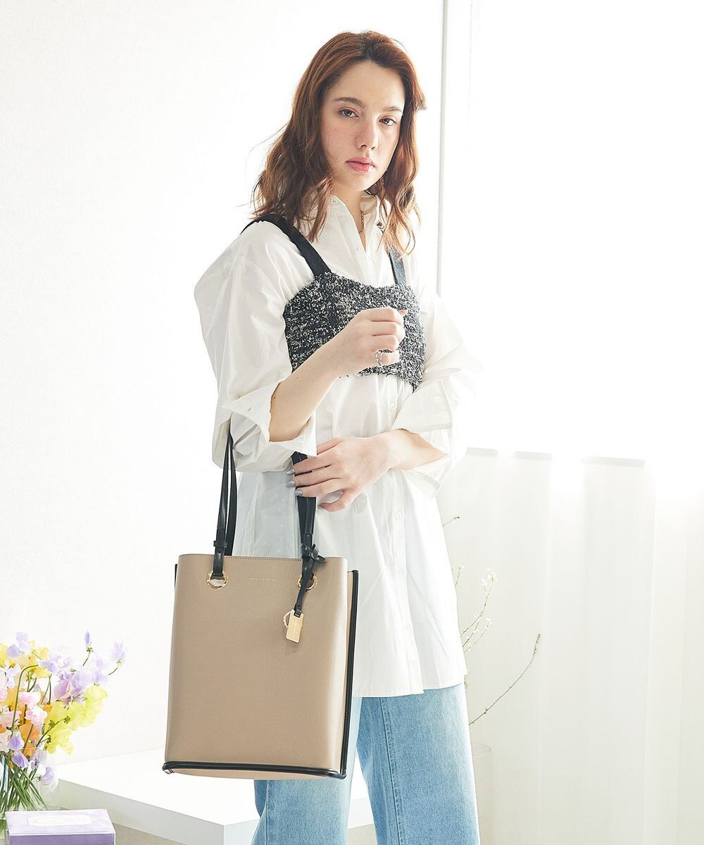 style code 【MERCURYDUO/マーキュリーデュオ】メタルアイレット　縦長トートバッグ 推し活ラージバッグ 縦長ショルダーバッグ 