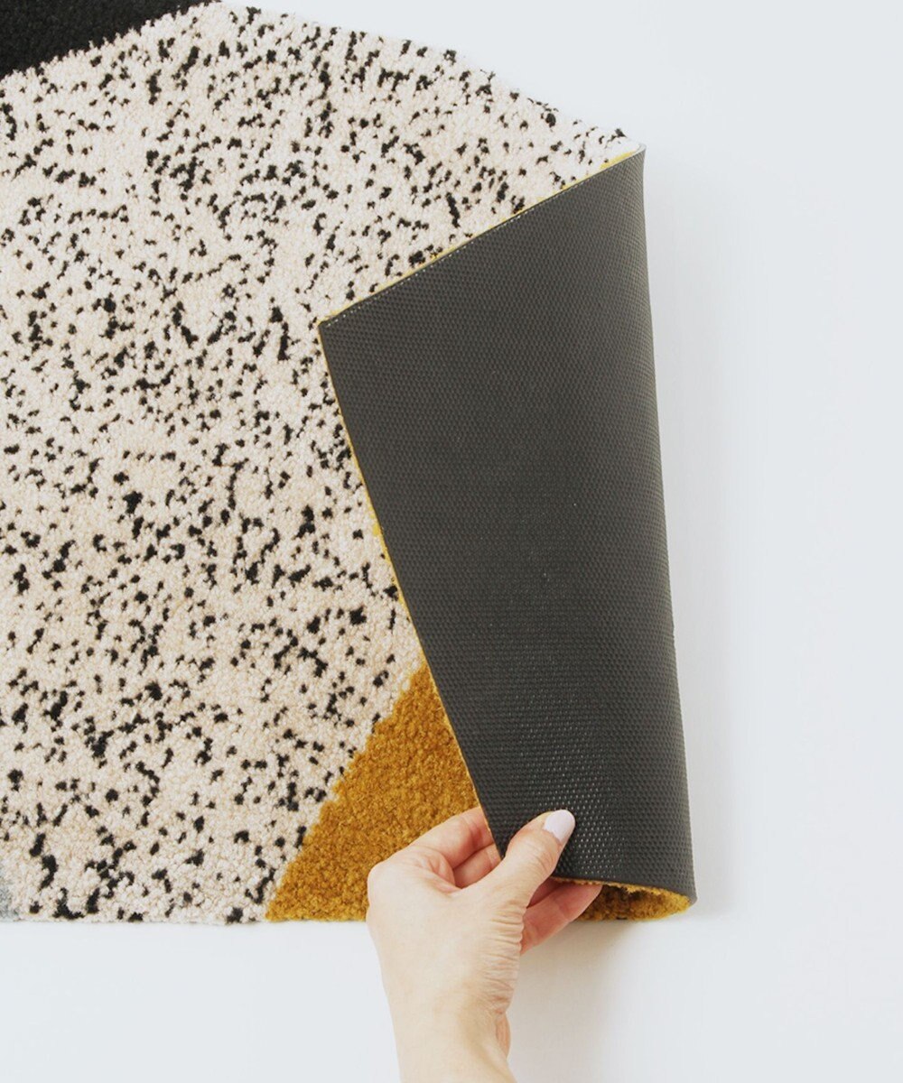 TRICOTE DOT GEOMETRIC RUG 