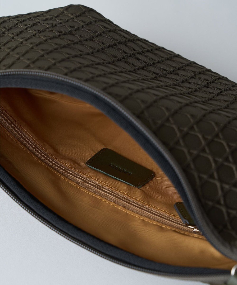 MIYABIYA LAQUOH【撥水加工】篭目柄エンボスボンディングショルダー 