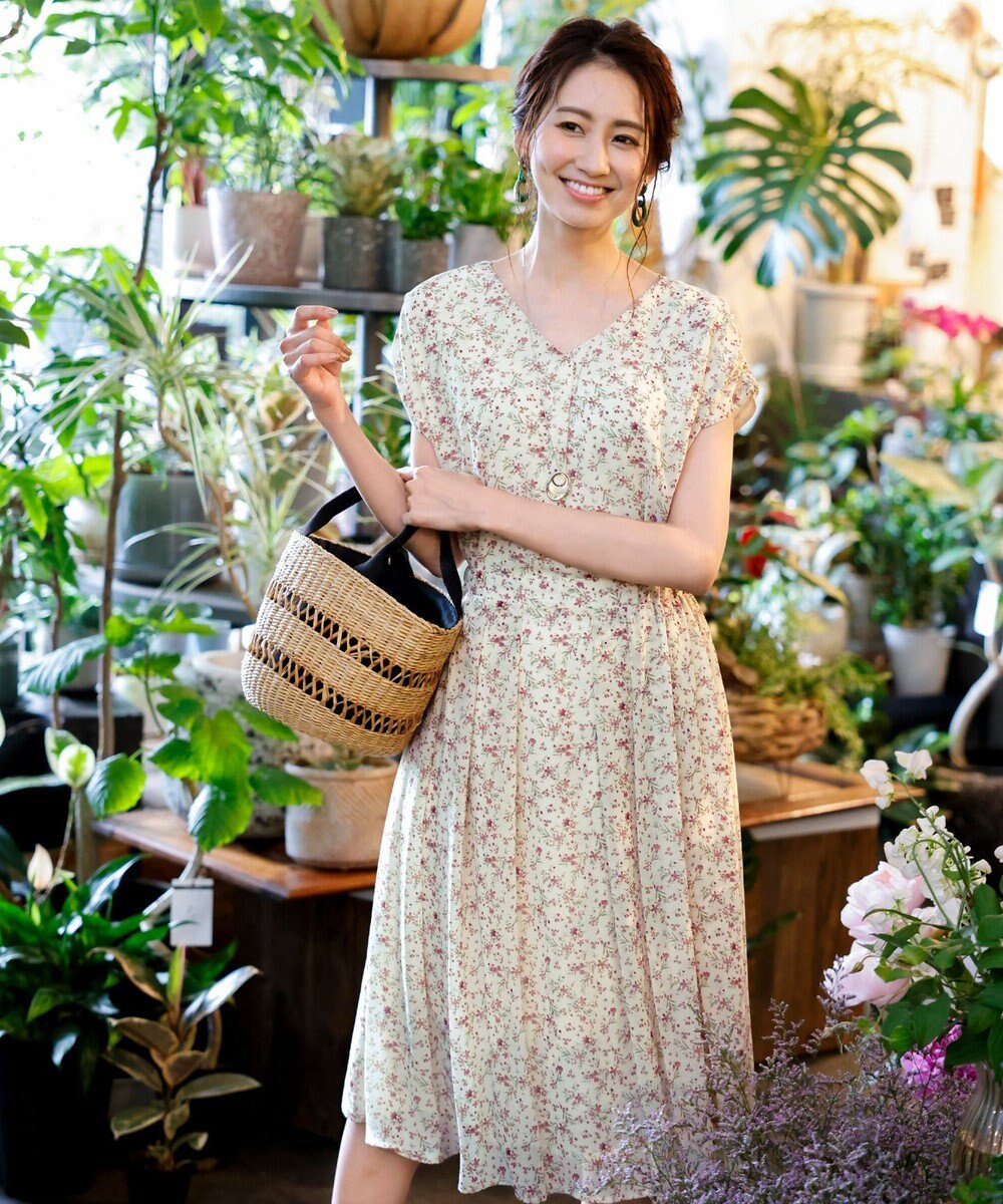 Tiaclasse L 【洗える】程良い透け感のシフォン花柄フレンチワンピース 