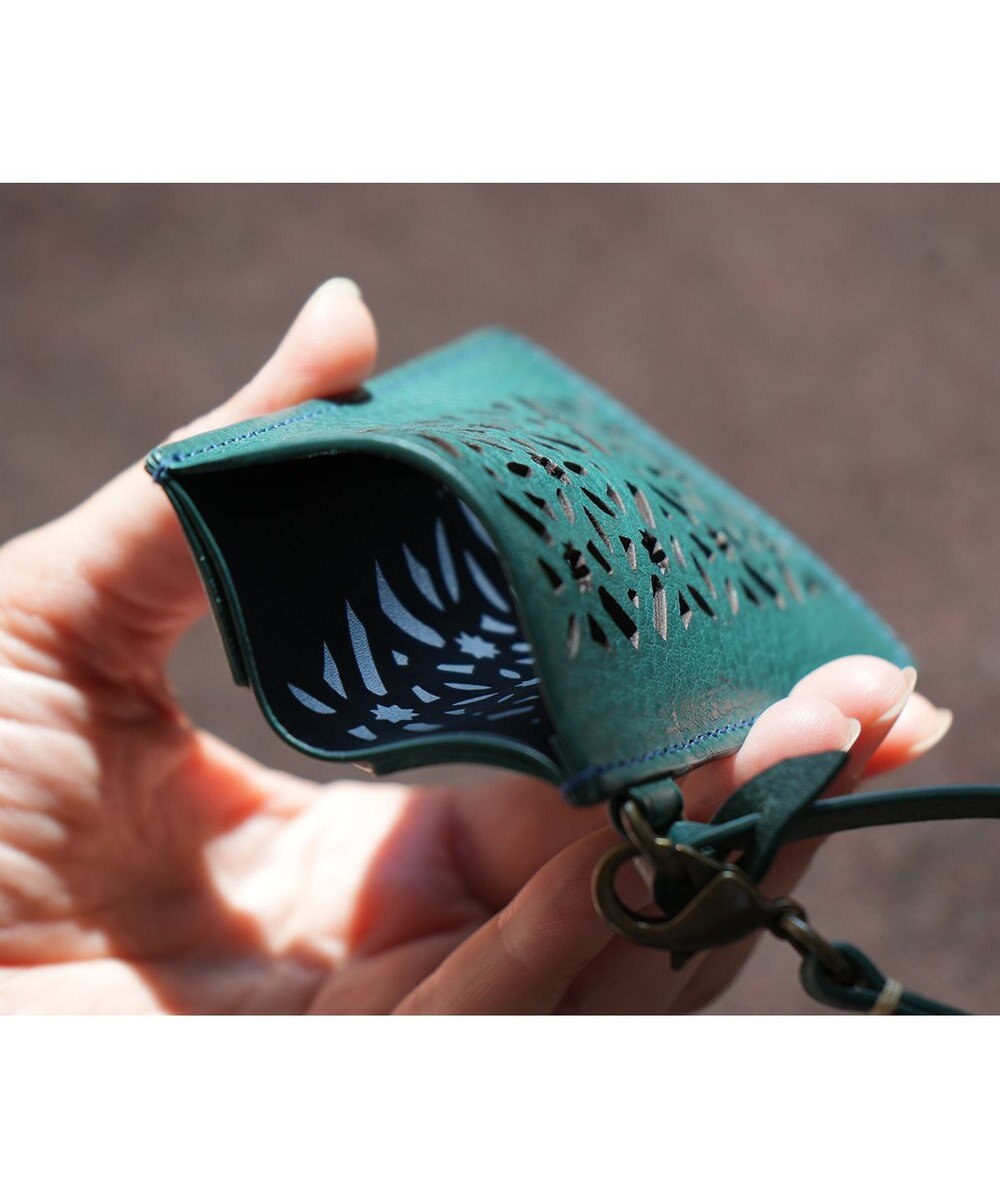 genten ダイヤカットワーク　パスケース 