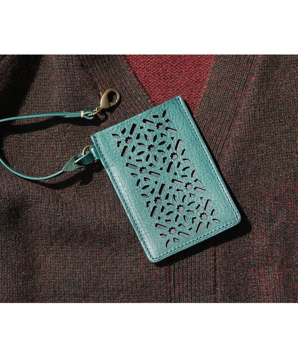 genten ダイヤカットワーク　パスケース 