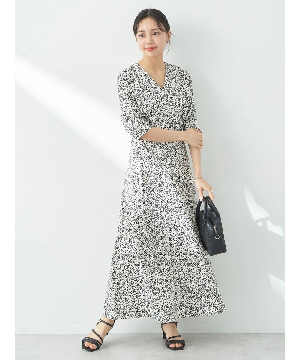 earth music&ecology 小花柄Ｖネックワンピース 