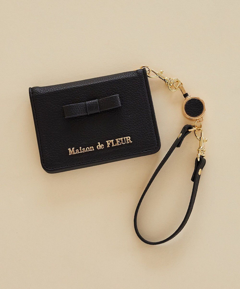 Maison de FLEUR 二つ折りリールパスケース 