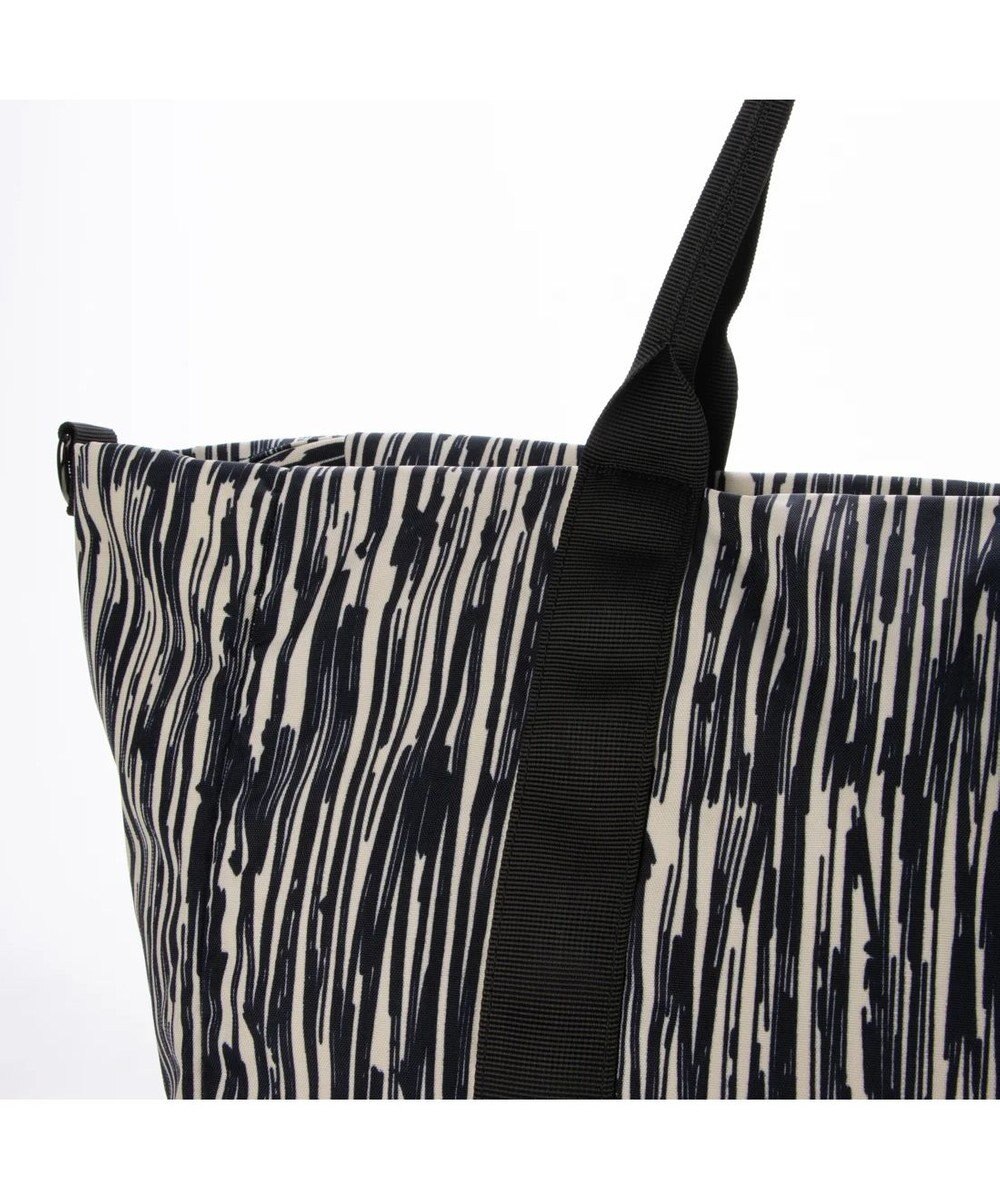 UNBILLION cachecache パッカブルナイロンボストンバッグ 