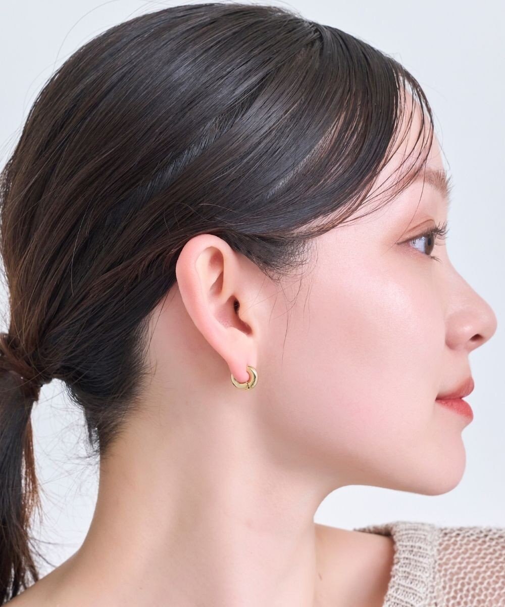 Phoebe 【金属アレルギー対応】シンプルフープスナップイヤリング　ゴールド 