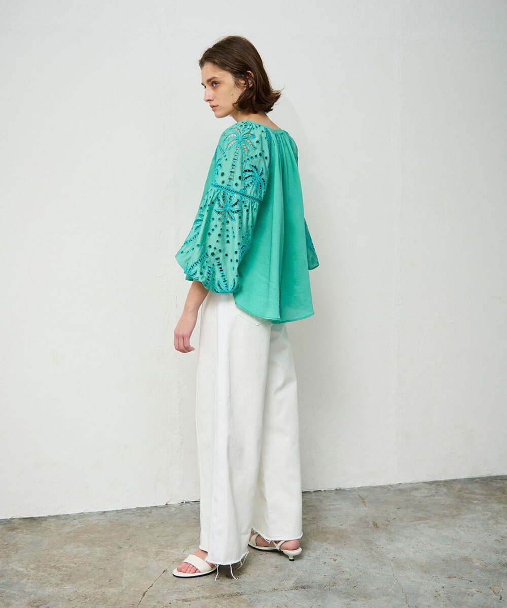 GRACE CONTINENTAL ヤシ柄カットワークトップ 