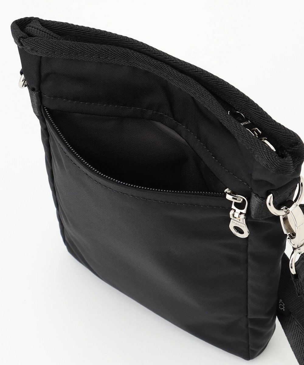 Y'SACCS テープデザイン　トラベルポシェット 