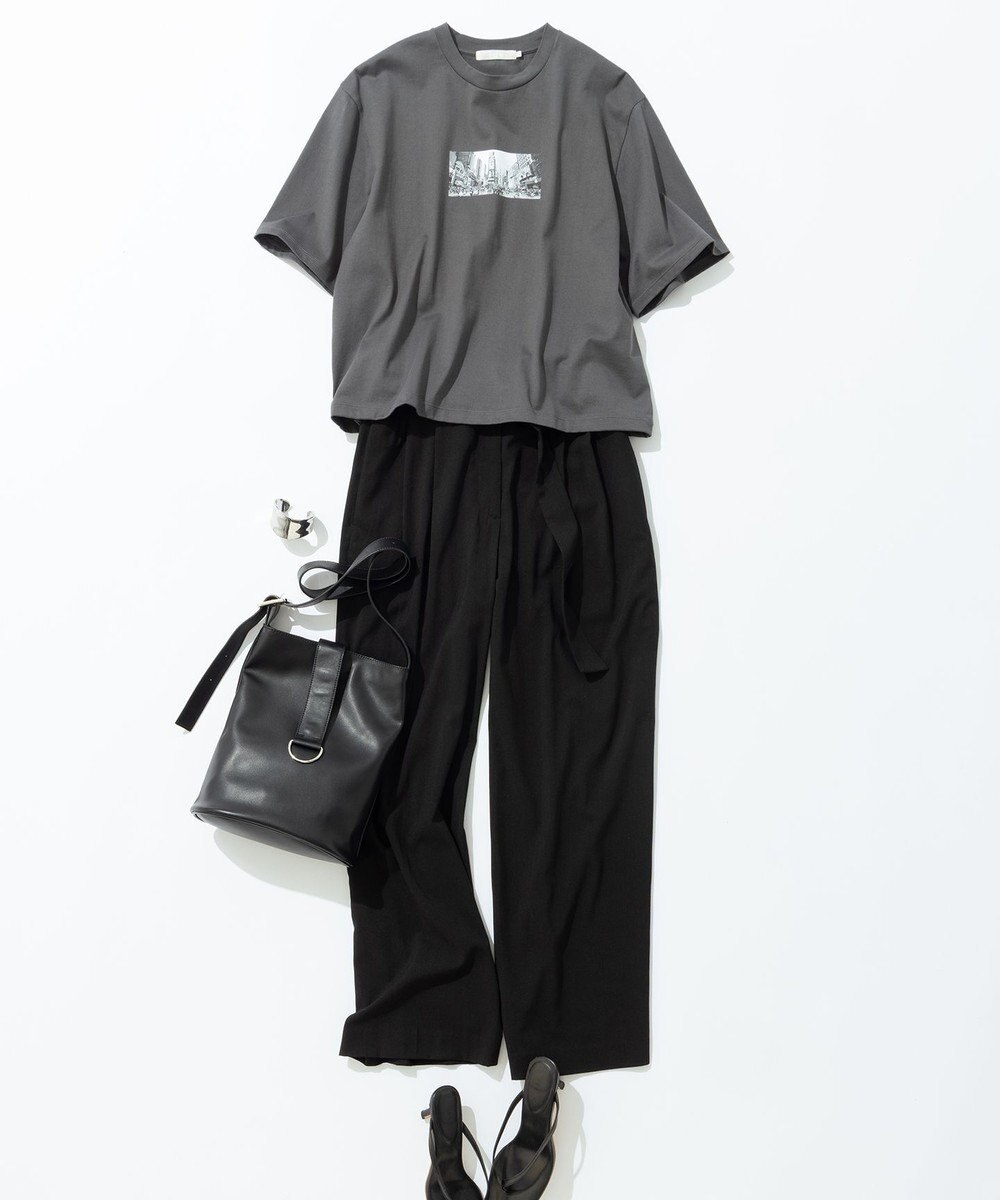 ICB L 【接触冷感・UVケア・洗える】クロップド ロゴTEE 