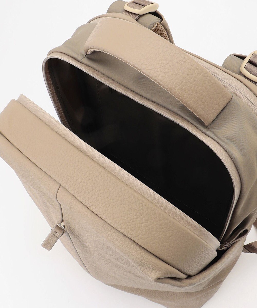 Y'SACCS 【MADE IN JAPAN】　WELLBA　人間工学バックパック　Mサイズ 