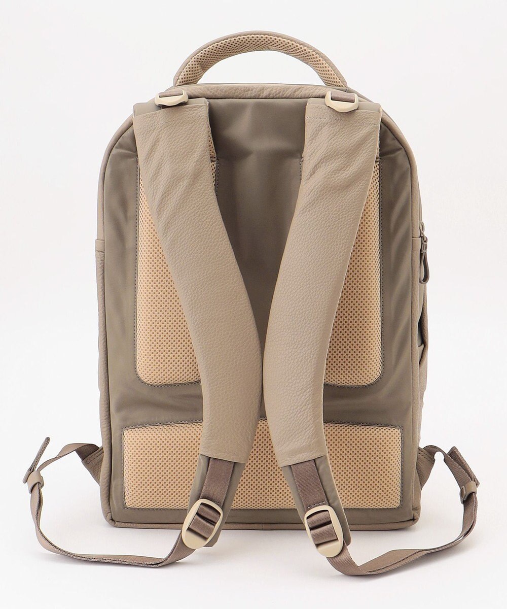 Y'SACCS 【MADE IN JAPAN】　WELLBA　人間工学バックパック　Mサイズ 