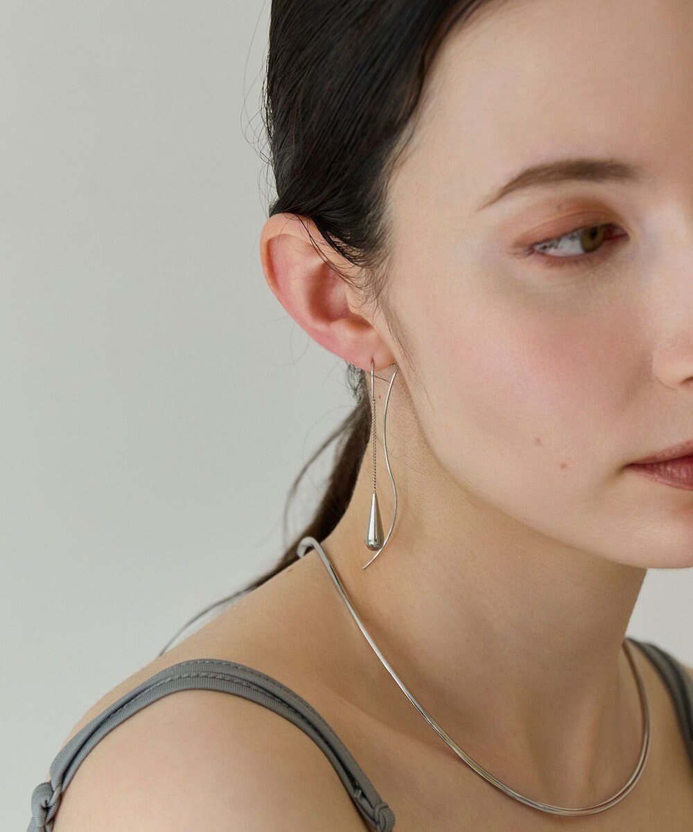 Phoebe 〈金属アレルギー対応〉フロウドロップアメリカンピアス　シルバー　ステンレス 