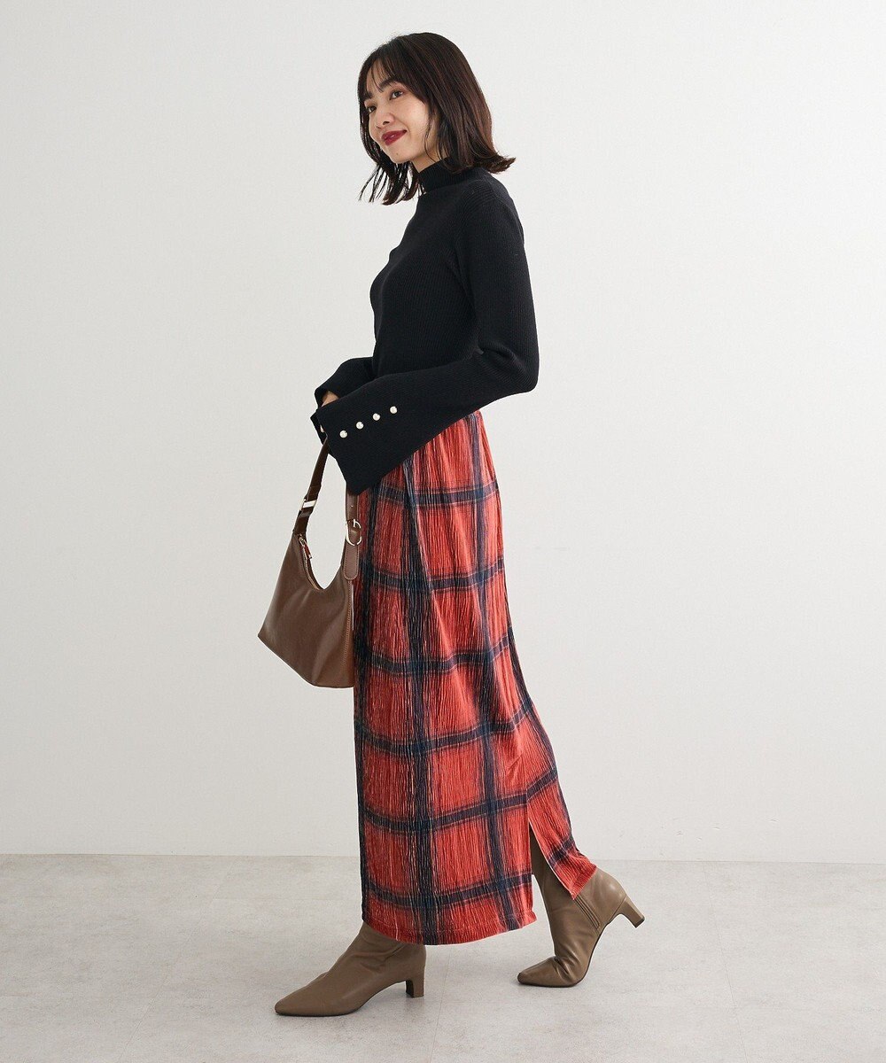 Green Parks ・ｓｗｉｎｇ　ｂｙ　袖パールボタンフレアリブニット 