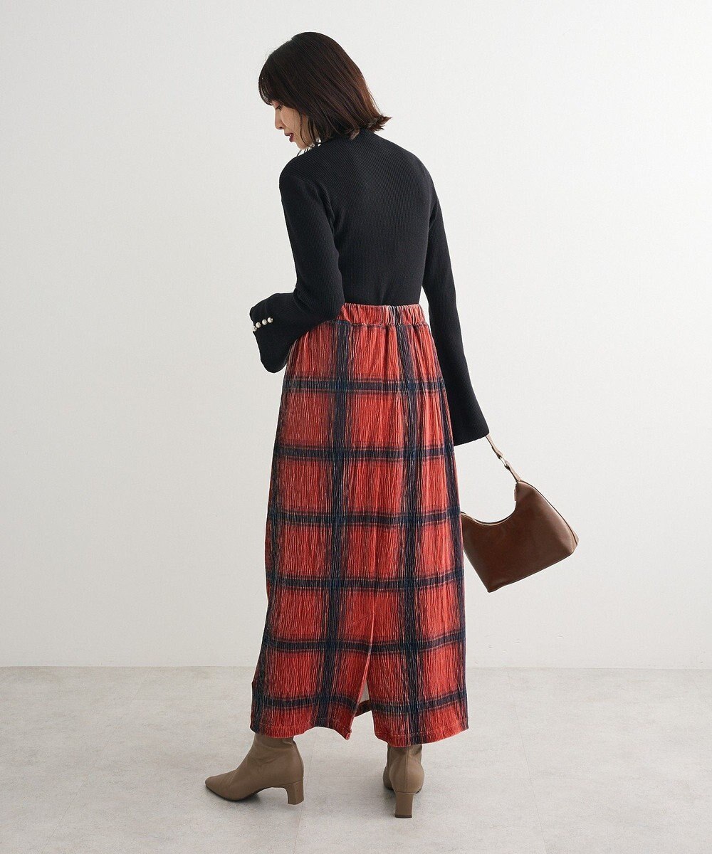 Green Parks ・ｓｗｉｎｇ　ｂｙ　袖パールボタンフレアリブニット 