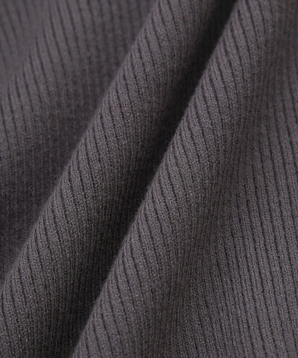 Green Parks ・ｓｗｉｎｇ　ｂｙ　袖パールボタンフレアリブニット 