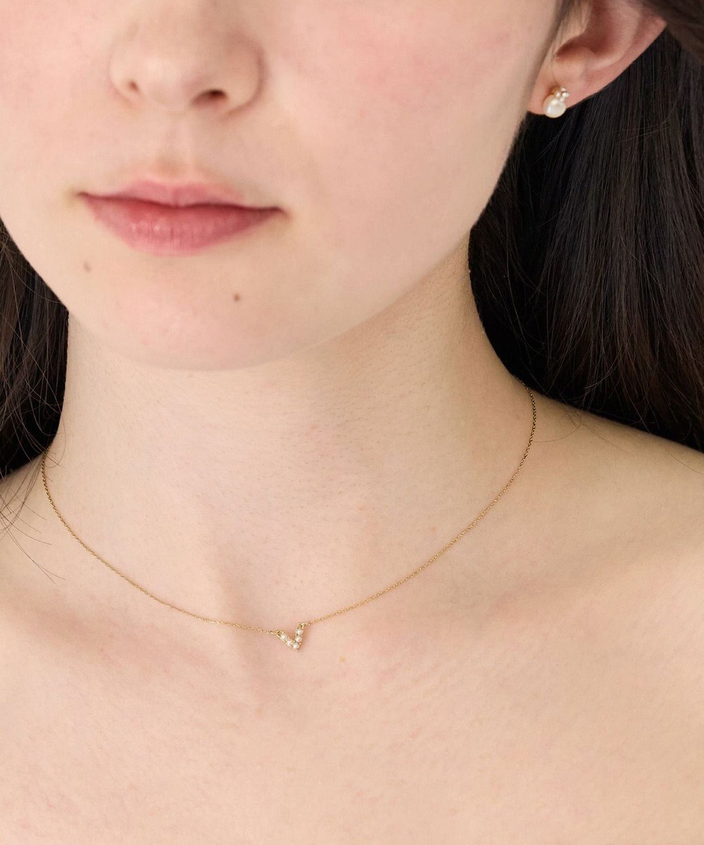 Phoebe 〈金属アレルギー対応〉Vラインミニパールネックレス　V字デザイン/小粒パール 