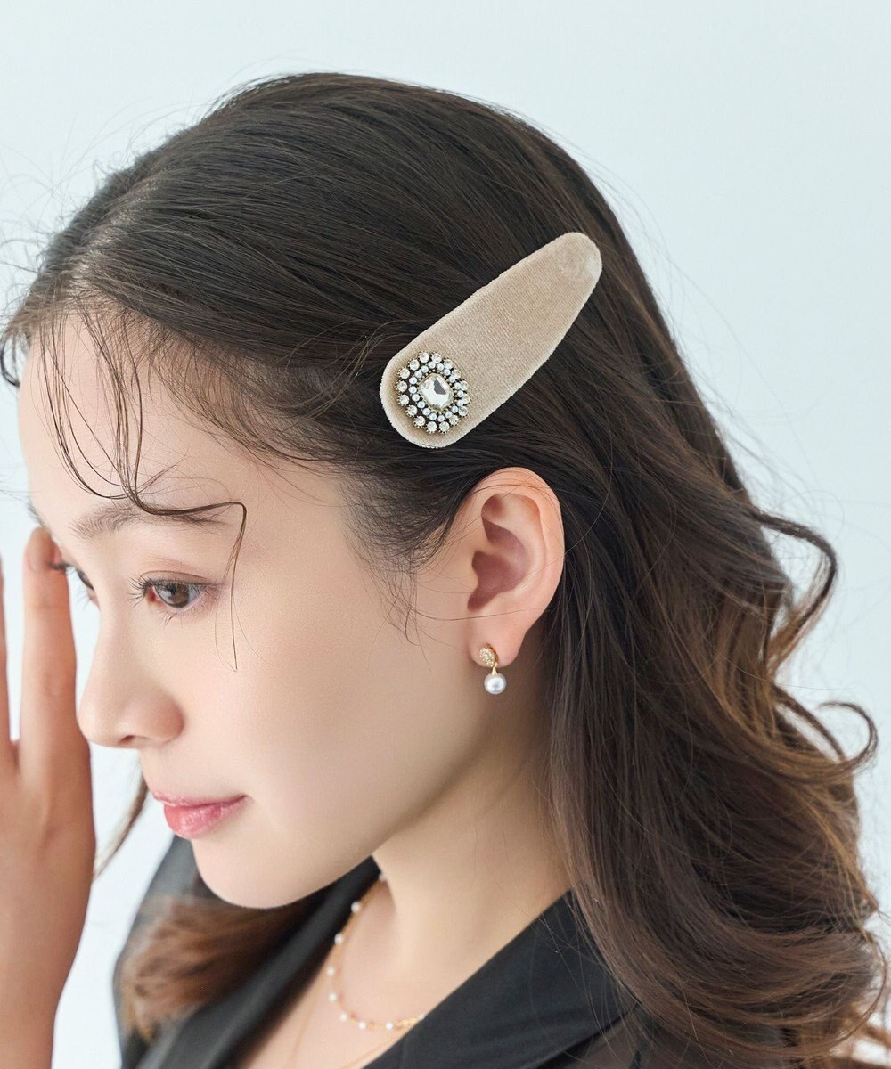 Phoebe 【生産終了】クラッシービジューヘアピン　ベージュ/ベロア 
