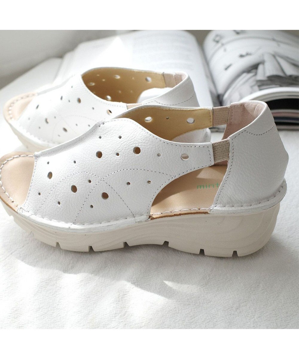 Pointer 本革 超軽量厚底パンチングサンダル 