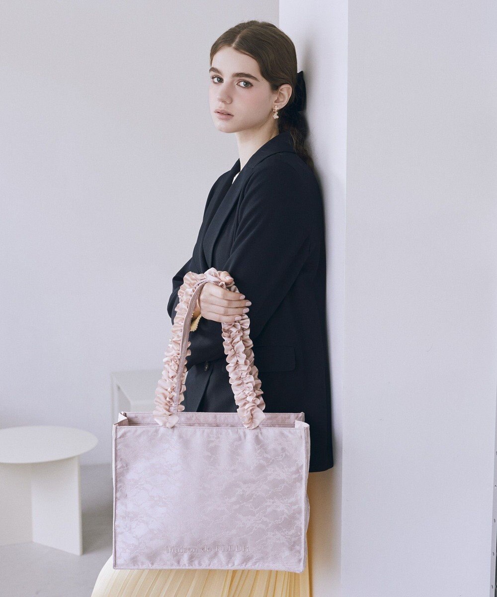 Maison de FLEUR レースフリルハンドルスクエアトートMバッグ 