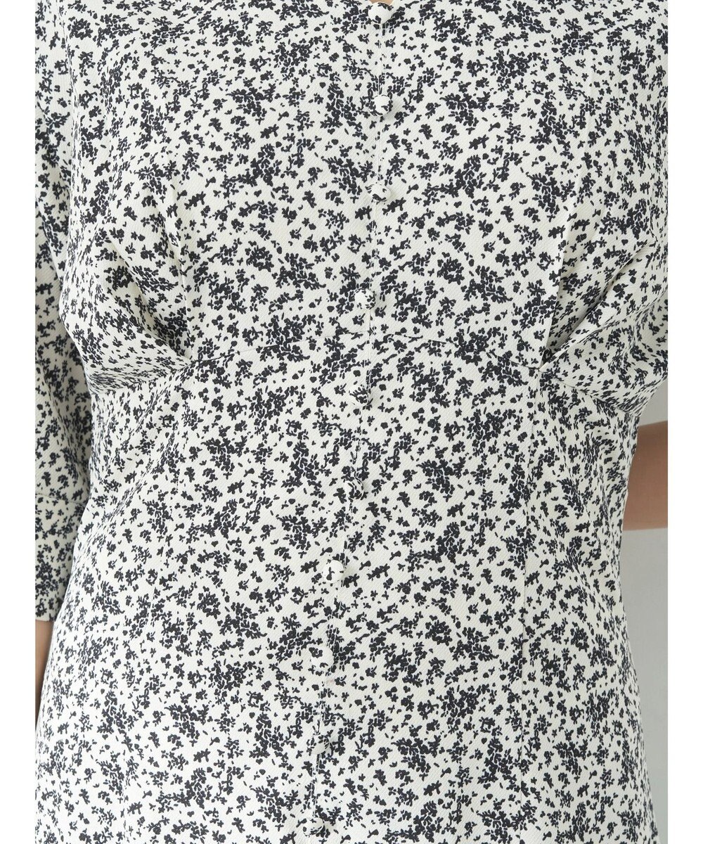 earth music&ecology 小花柄Ｖネックワンピース 