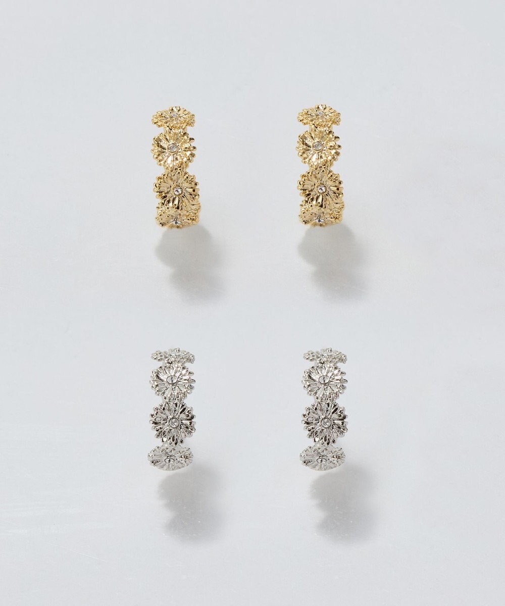 Phoebe 【金属アレルギー対応】マーガレットフラワーフープピアス　ゴールド 