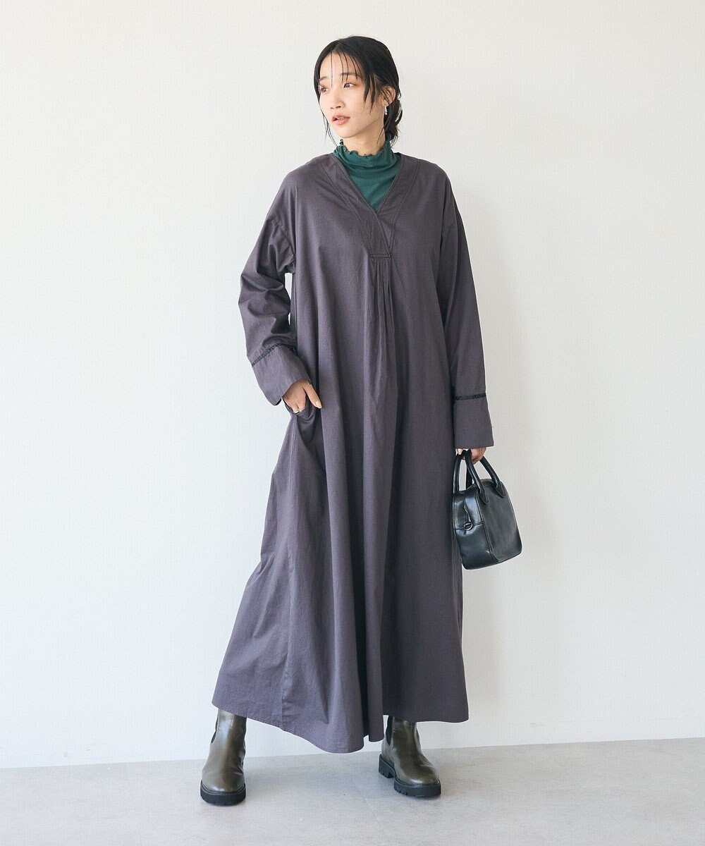 CRAFT STANDARD BOUTIQUE 刺繍入りツイルＶネックワンピース Charcoal Gray