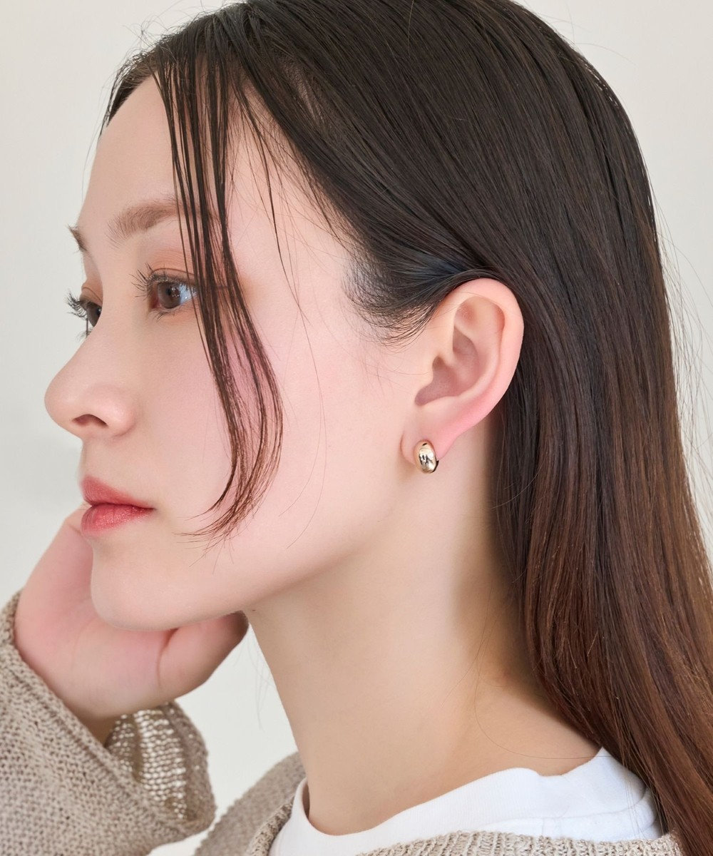 Phoebe 【金属アレルギー対応】オーバルフープスナップイヤリング　シャンパンゴールド 