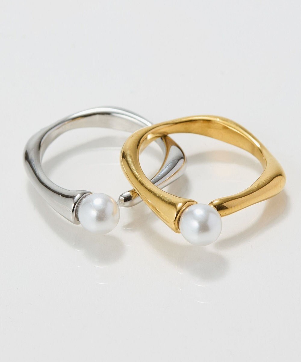 Phoebe 〈金属アレルギー対応〉ラスターフレームパールカフリング　シルバー/ステンレス/大ぶり/存在感◎/主役級/変形 