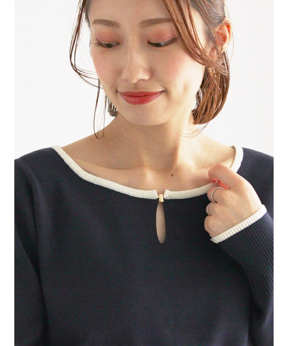 Te chichi スクエアチャームキーネックプルオーバー 