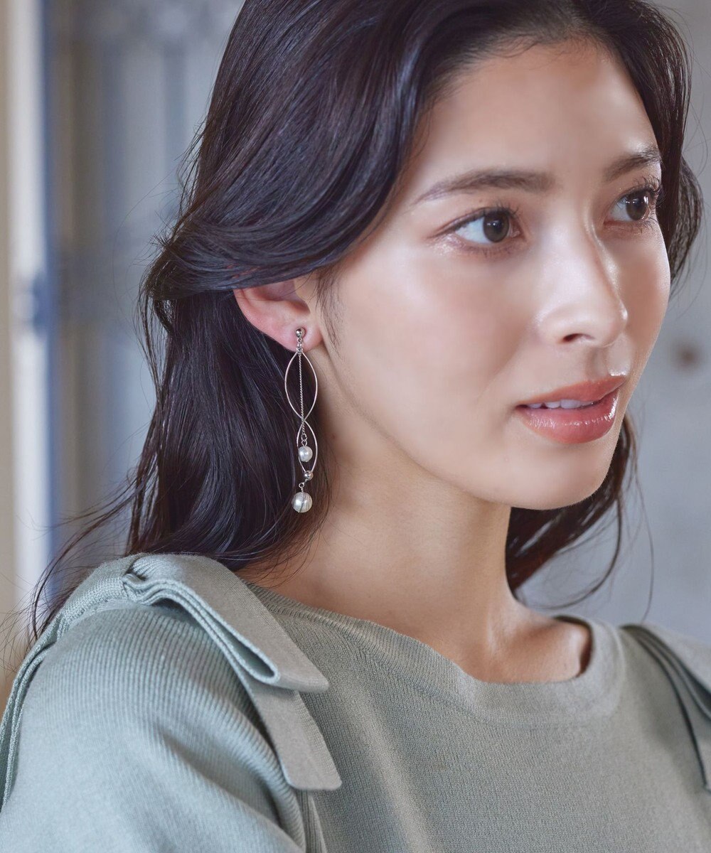 Tiaclasse 【安田美沙子さん着用】ウェーブパールピアス 