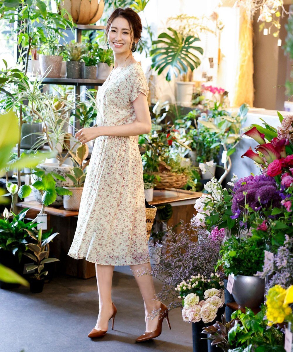 Tiaclasse L 【洗える】程良い透け感のシフォン花柄フレンチワンピース 