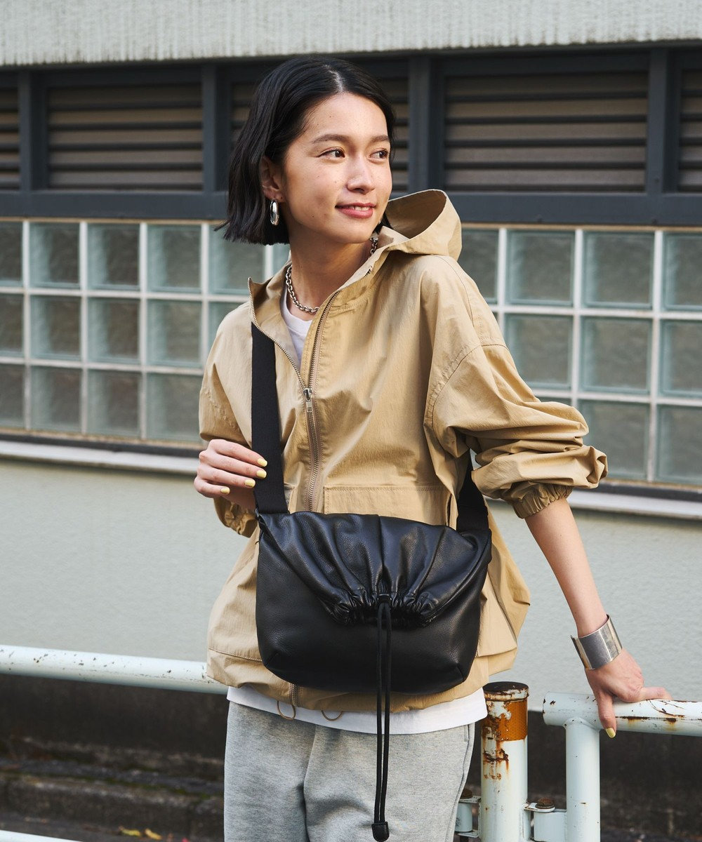 russet 【2023AW】Soft leather shoulder bag (CE-1254) Black