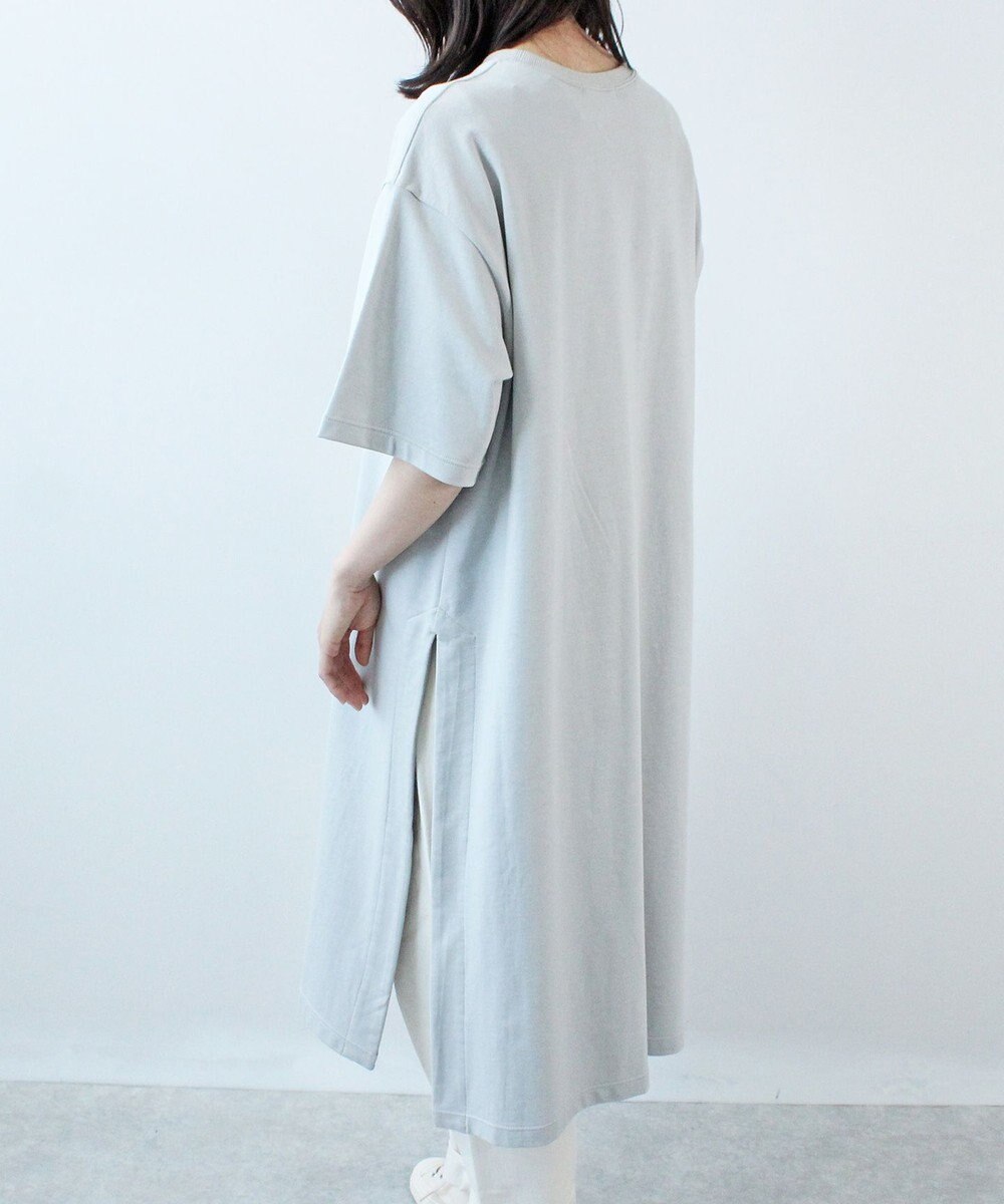 WHITE MAILS HIGH GAUGE URAKE HAIF SLEEVE SIDE SLIT ロングワンピース 