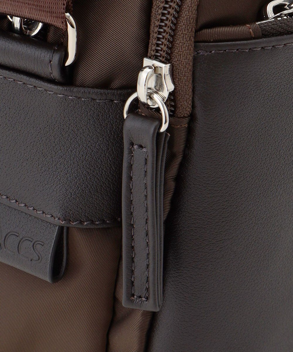 Y'SACCS ナイロン×牛革コンビシリーズ　横型ショルダーバッグ　SSサイズ 