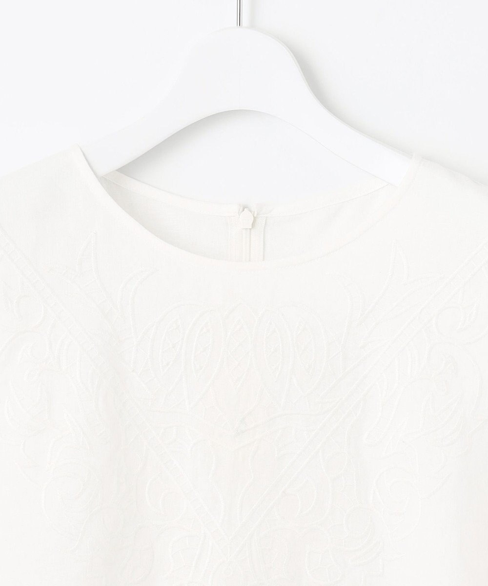 UNFILO 【撥水】レーヨン麻ライト刺繍ブラウス 